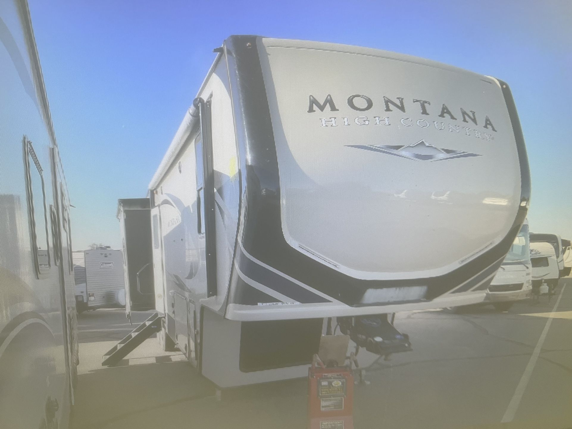 2019 MONTANA HIGH COUNTRY 321MK