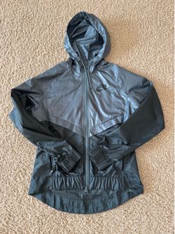 Nike lightweight jacket