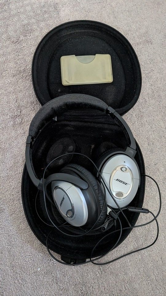Bose QC15 headphones