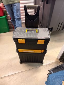 Rolling Tool Box with Telescoping Handle
