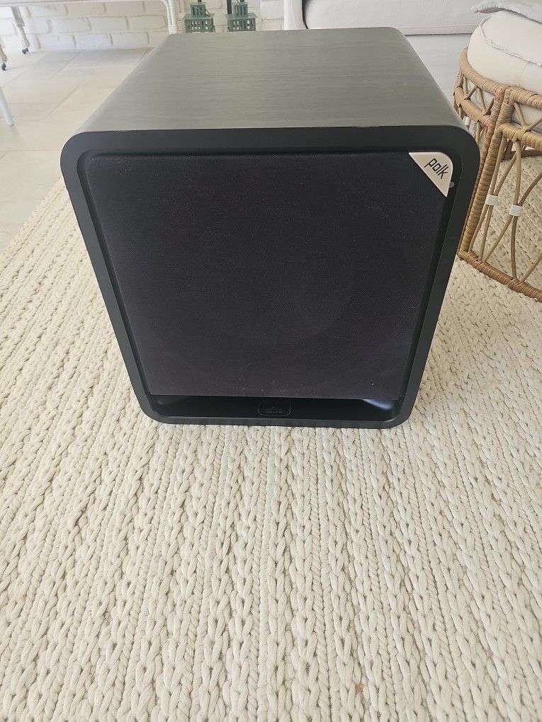 HTS 12  Polk Subwoofer