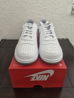Nike Big Nike Low talla 8/5