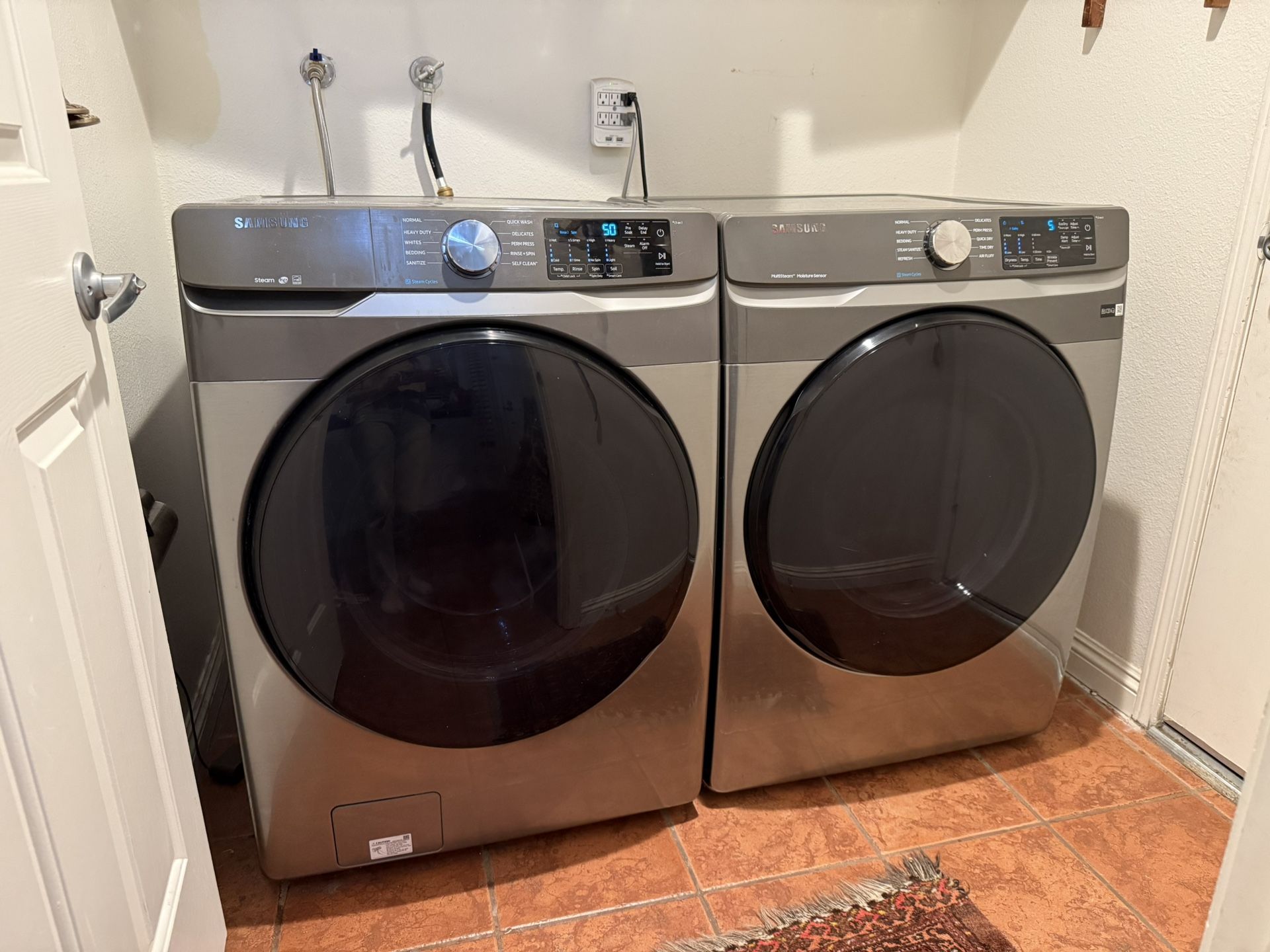 Samsung Washer And Gas Dryer W/steam And Sanitize Cycles