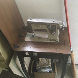 Vintage Fleetwood Cabinet Sewing Machine 