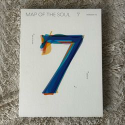 BTS: Map of the Soul 7: Version 04 (PHOTO CARD INCLUDED)