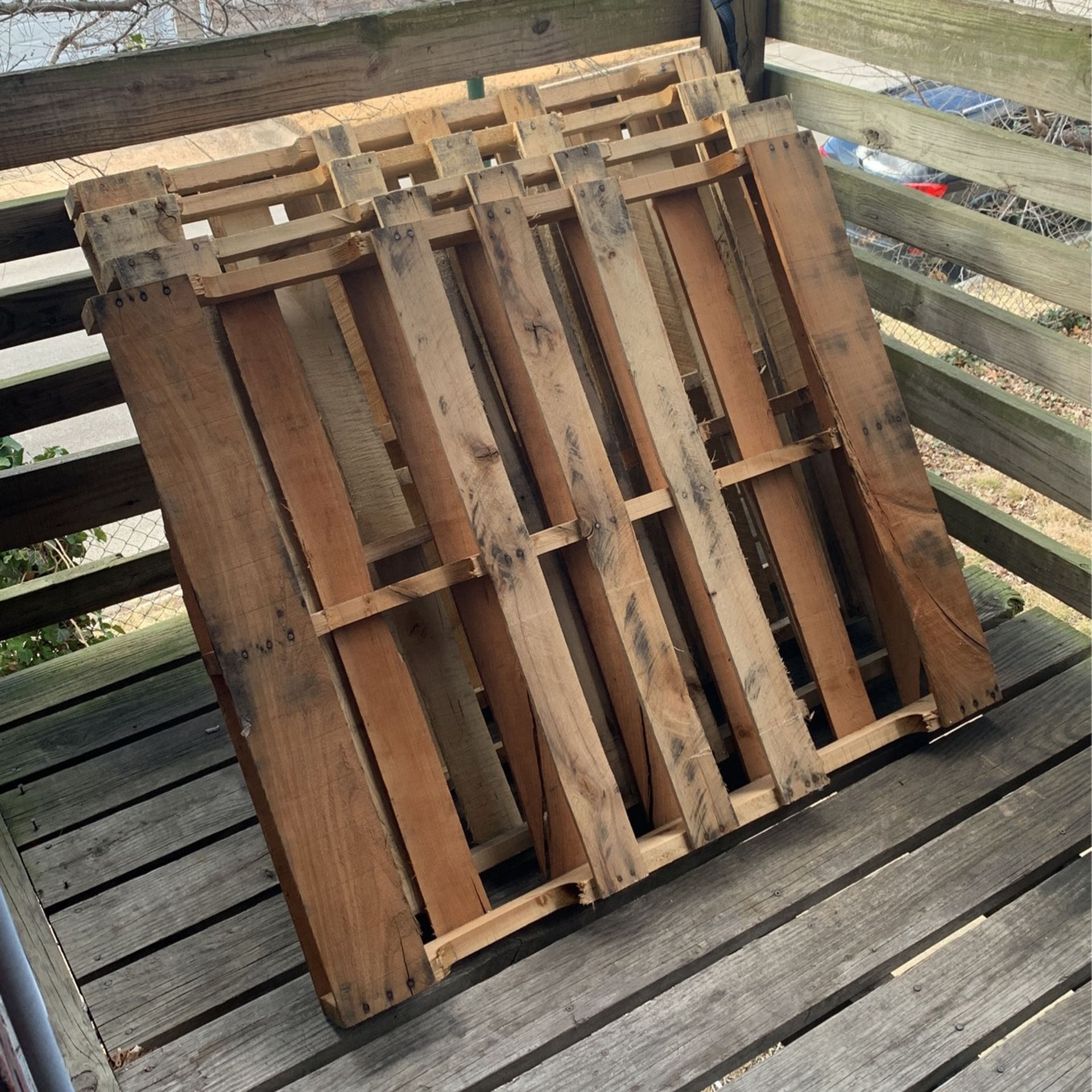FREE 4x4 Wood Pallets