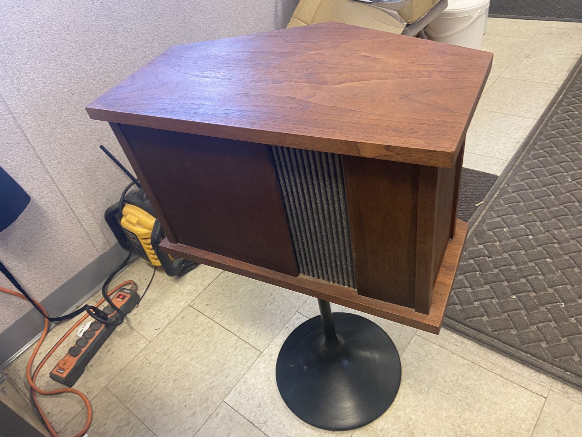 Vintage Bose Speakers (set of 4)
