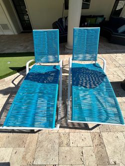 Pool Lounge Chairs