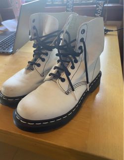 Dr. Martins Size 8