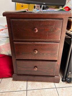 3 drawer dresser Cherry pinewood