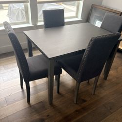  Farmhouse 5-Piece Dining Set 