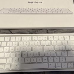Apple Magic Keyboard 