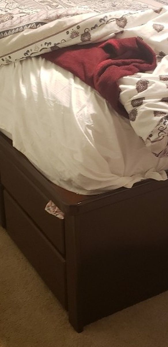 Free Queen Bed In Lacey Area