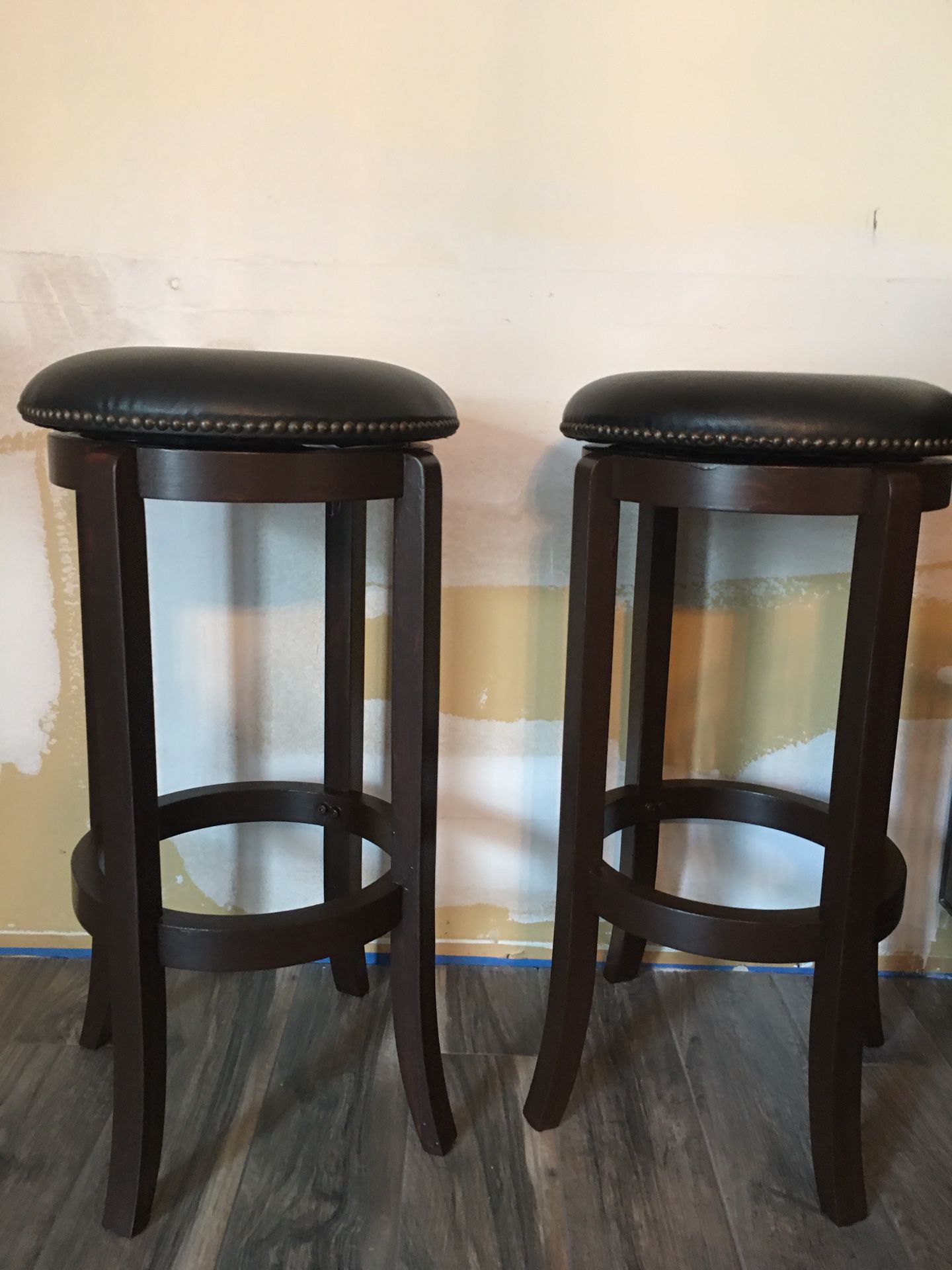 3 Bar Stools with Leather Swivel Seat