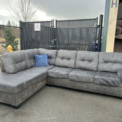 Sectional Couch 