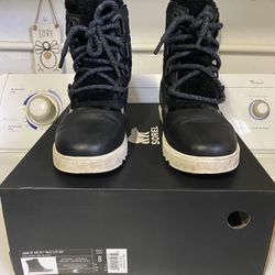 Boots (waterproof Sorel)