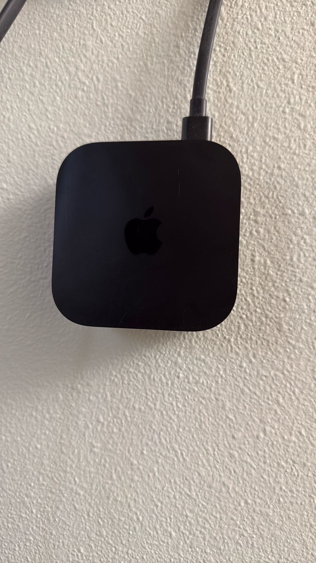 Apple TV 4k + Remote