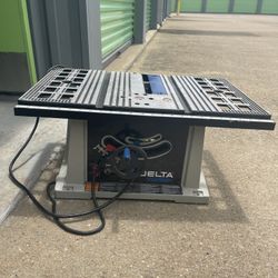Delta Shop Master Portable Contractor Table Saw Selling For $40