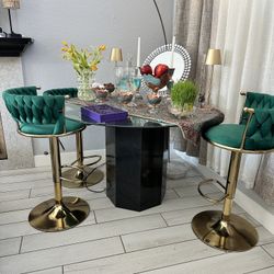 A Set of Beautiful 4 Chairs With Their Stone Based Table