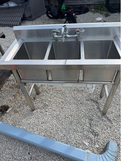 39 inch three compartment sink with faucet