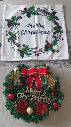 Christmas Wreath And Pillow Cover 