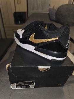 Jordan Legacy 312 Low GS Sneakers