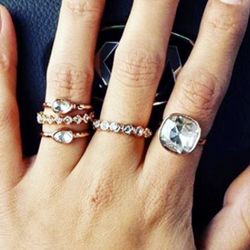 Set of 5 Rings ‘Premier Designs’