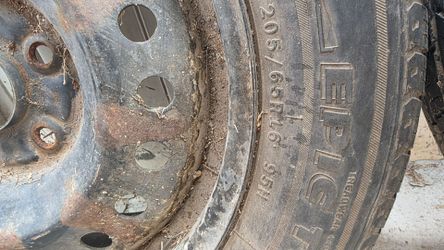 Tire 205/65/R16
