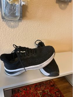 Orthofeet Women’s Shoes – Size 7