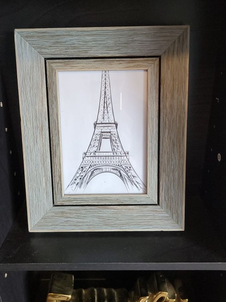 Picture Frame With Eiffel Tower Print🗼