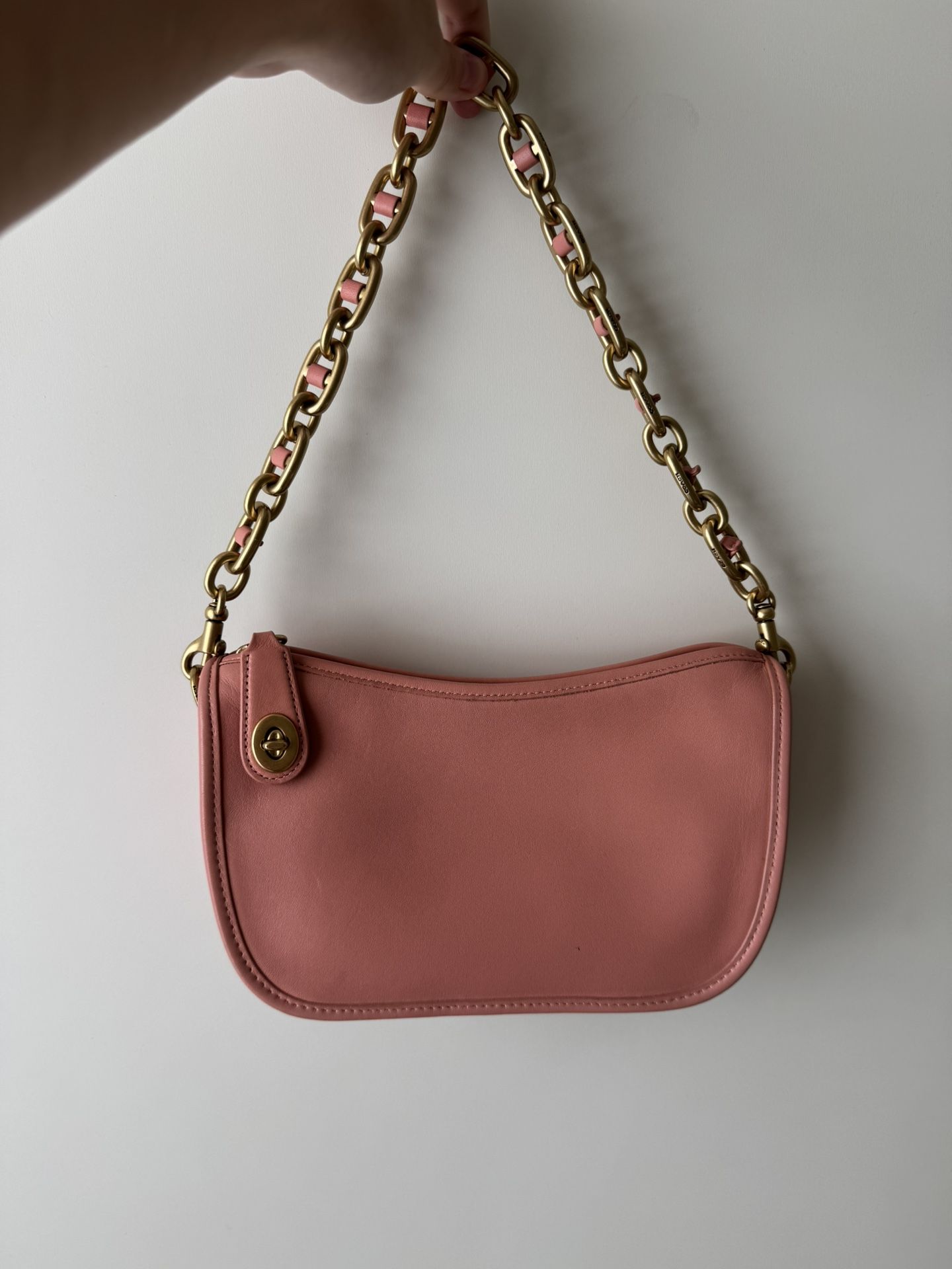 Coach swinger purse, peach color