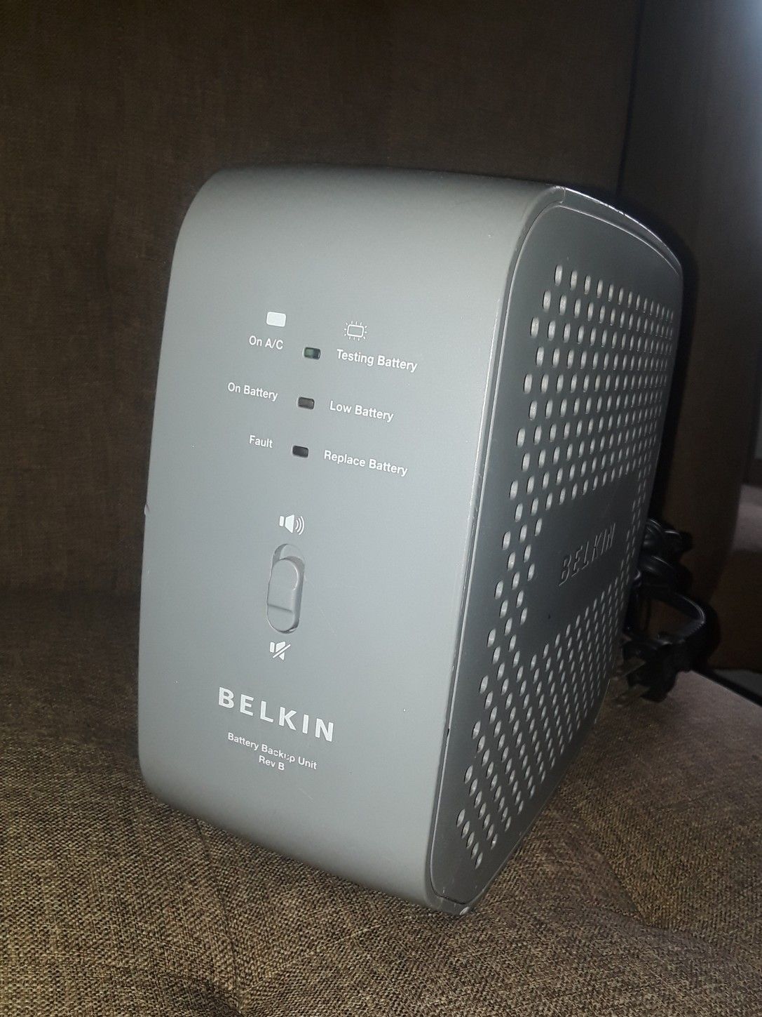 Belkin Battery Backup 12V DC UPS for Sale in CRYSTAL CITY, CA - OfferUp