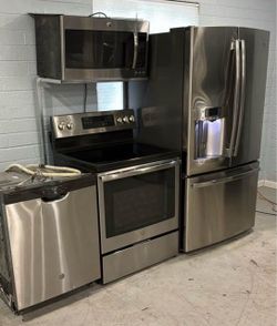 Stainless Steel 4-Piece Kitchen Appliance Set
