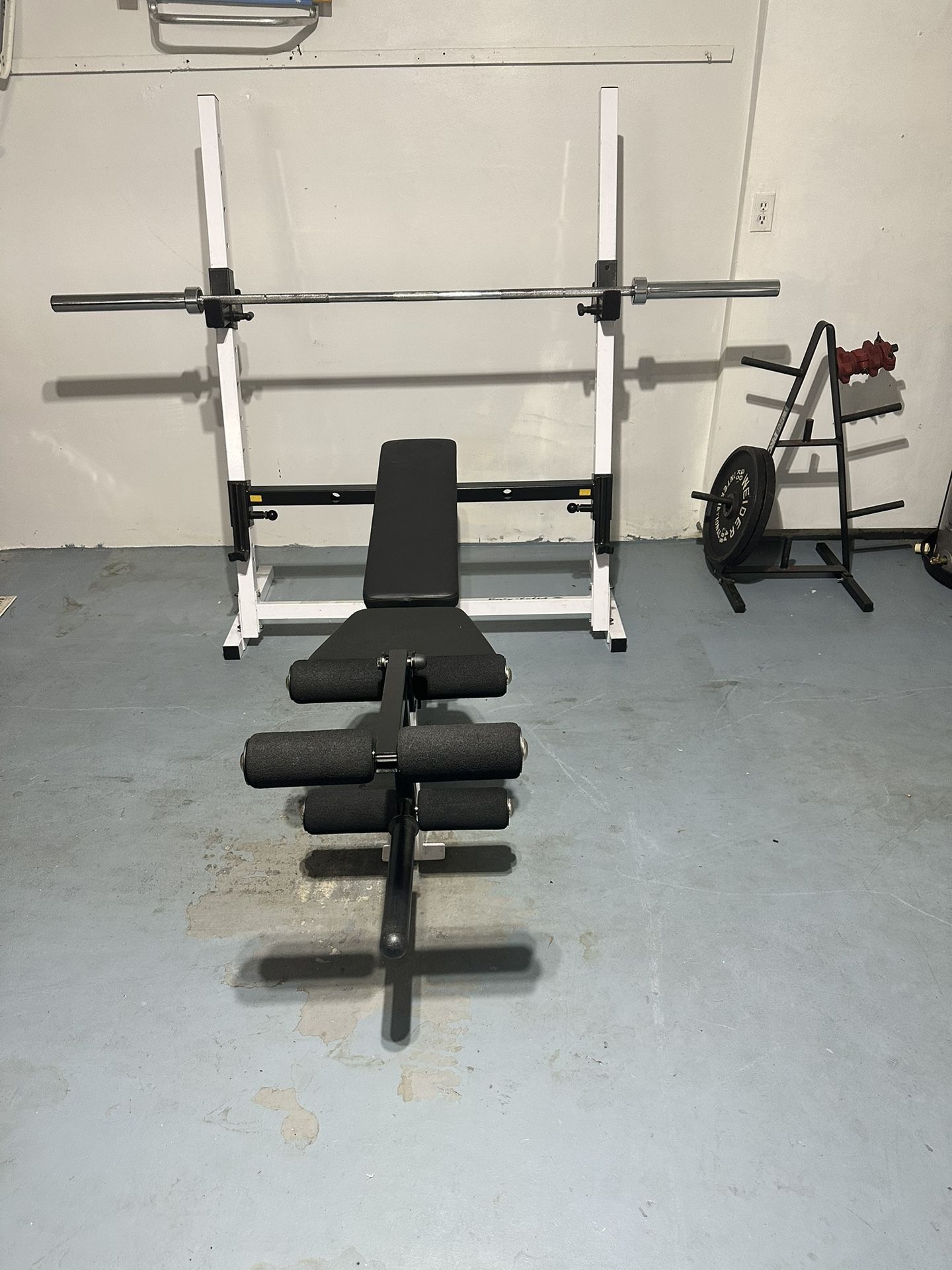 Weight Bench