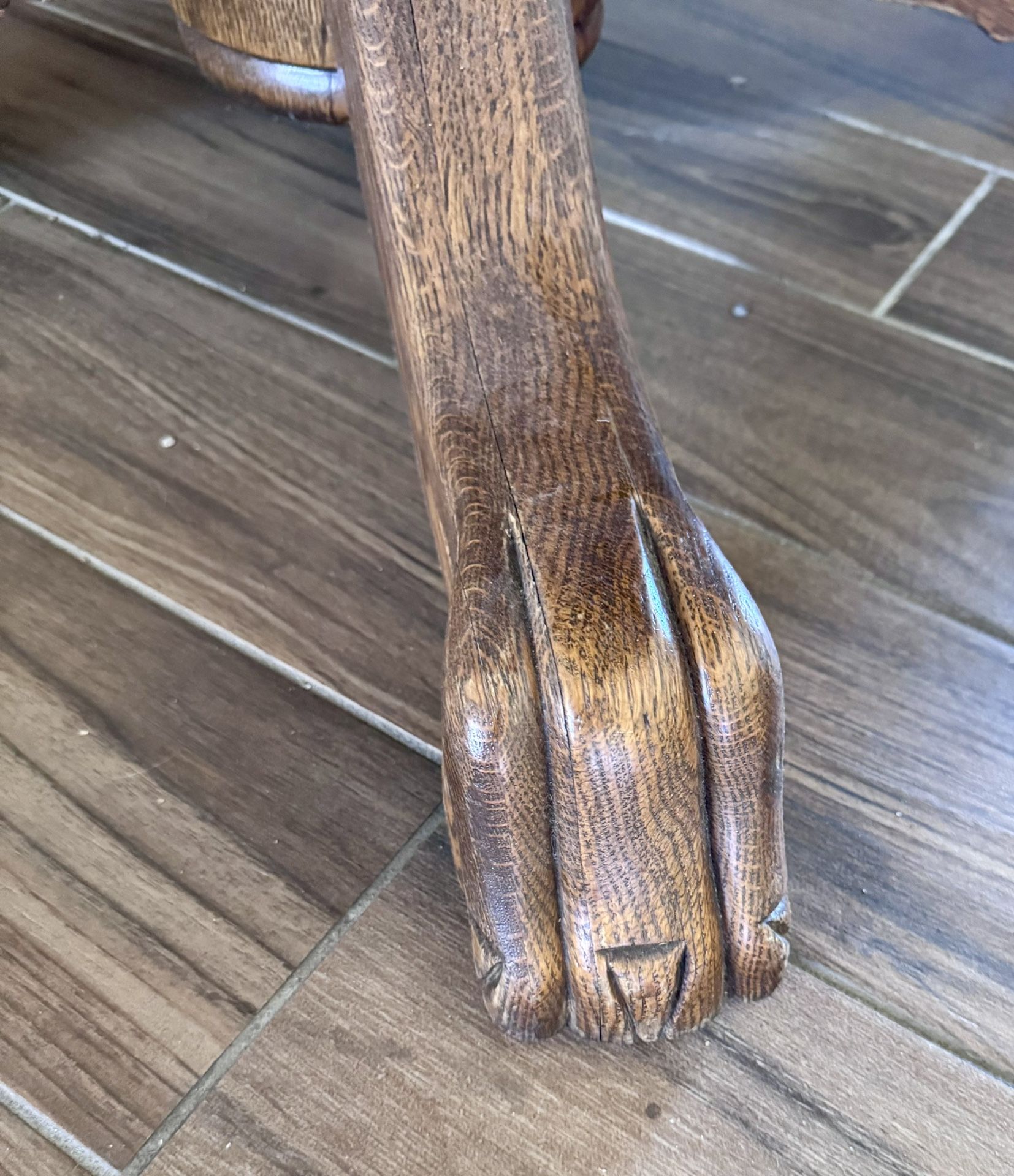 Solid Oak Pedestal Dining Table – Beautiful Grain • Sun City West