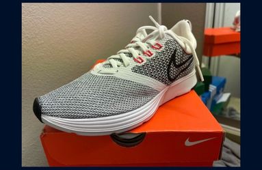 Nike zoom strike new