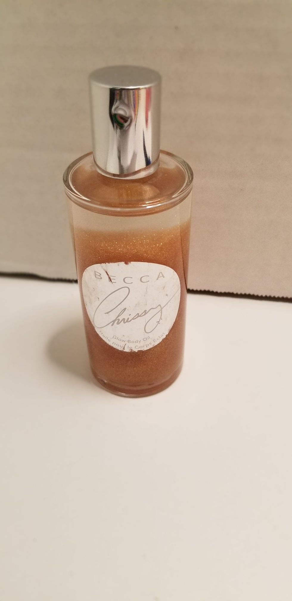 Becca chrissy glow body oil