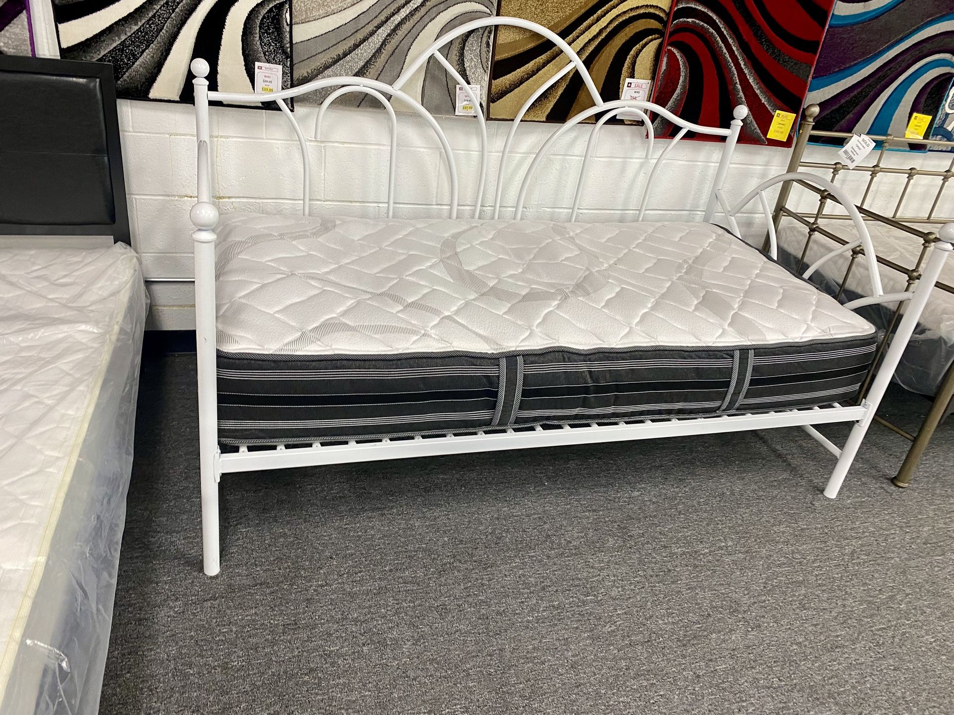 Twin Size Daybed $149