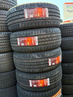 215-50/17 Supermax Tirew nueva con 50,000 millas de garantía