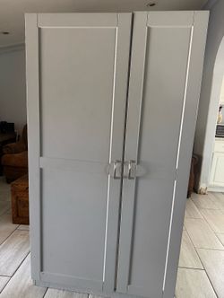 Closets/cabinets
