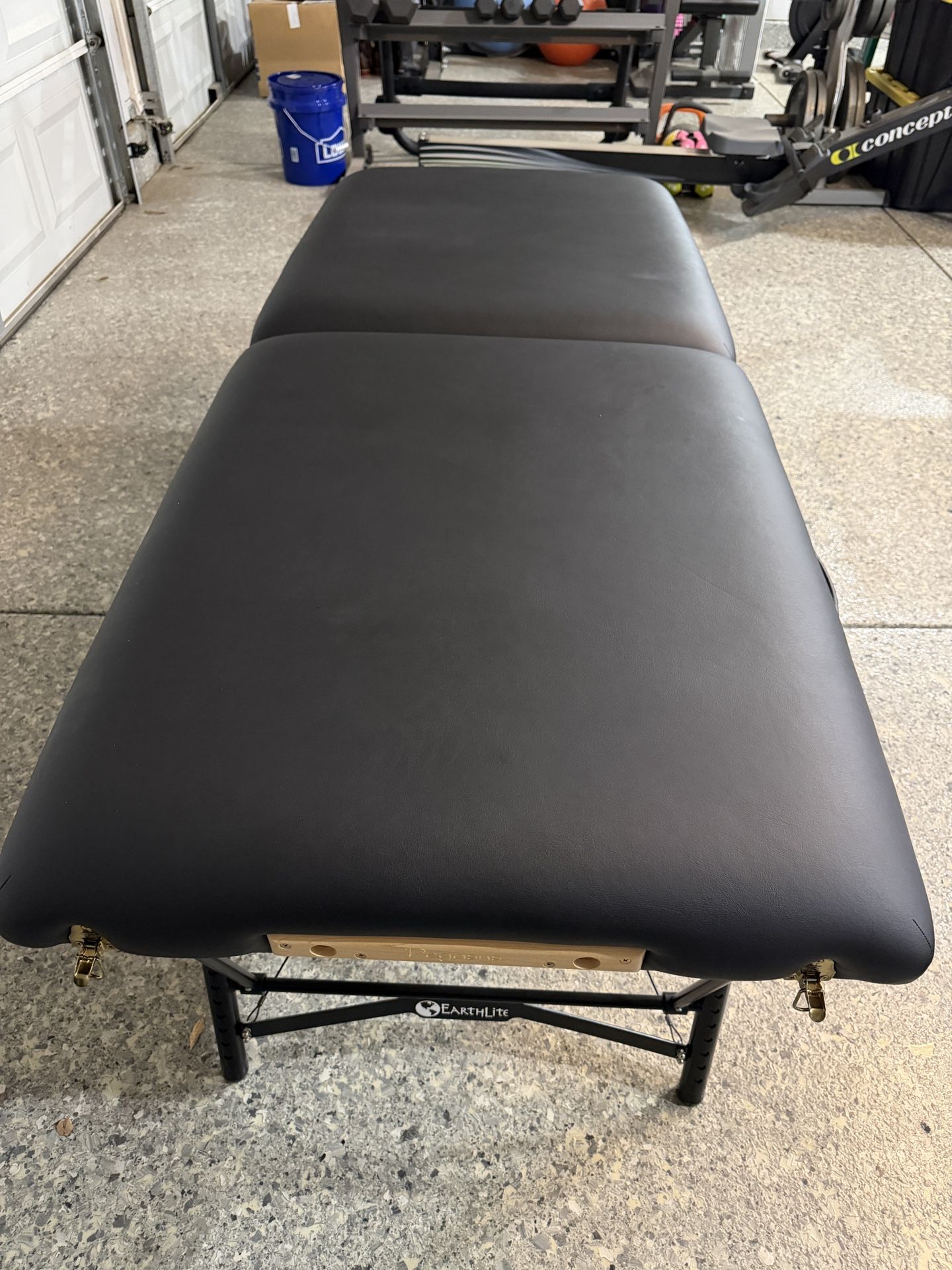 EarthLite Massage Table – Pegasus Model (Portable)