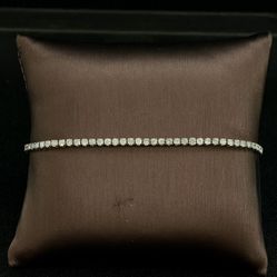 18k Diamond Tennis Bracelet 