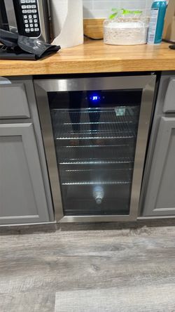 Mini fridge