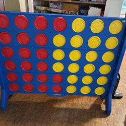 Giant Connect 4 Game