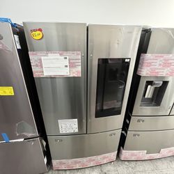 SAMSUNG FAMILY HUB FRIDGE