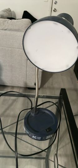 Desk lamp