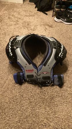 Riddell Evolution Football Shoulder Pads