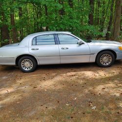 1999 Lincoln Town Car