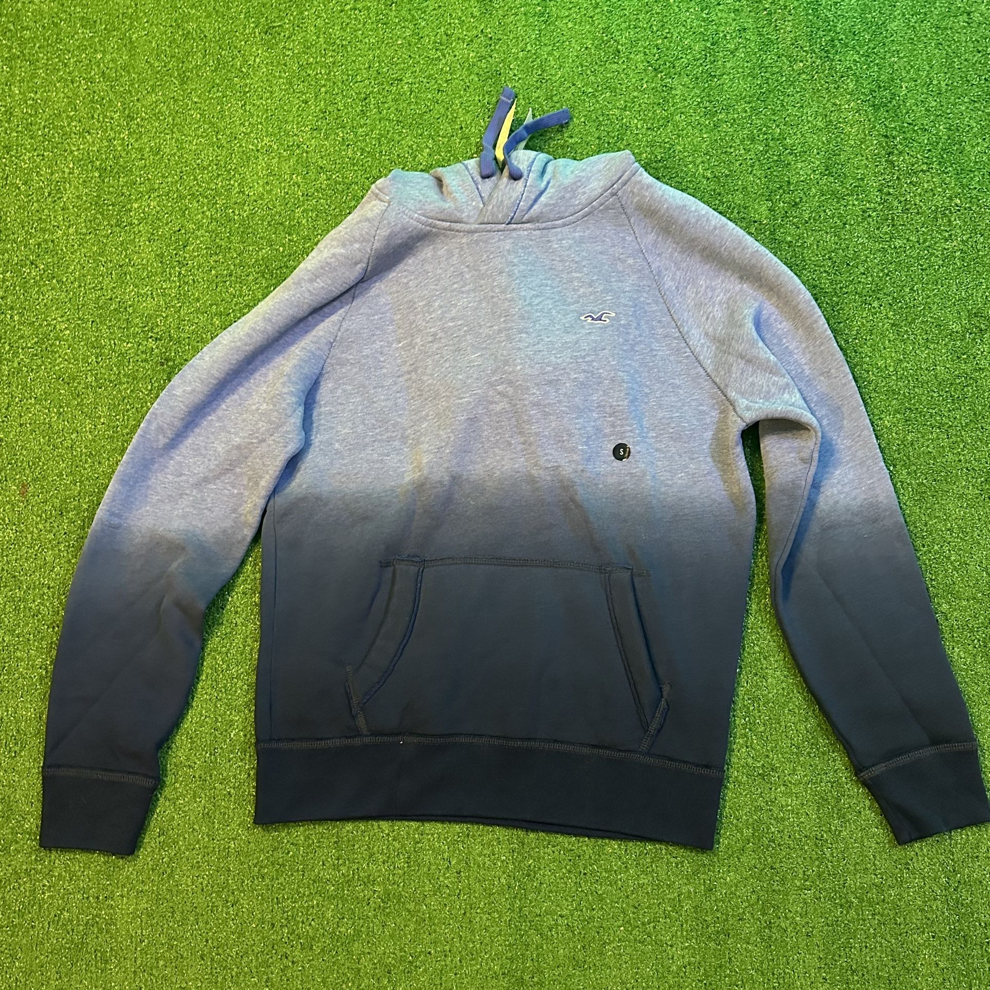 Men’s Hollister light and dark blue hoodie size S
