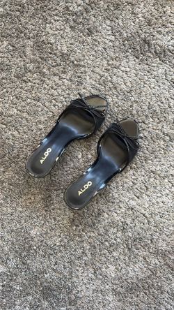Kitten heels